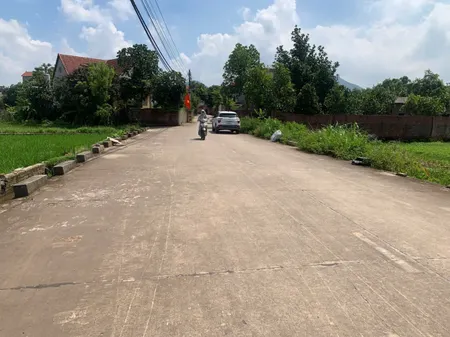 Bán Đất-Gò Gạo-(xã Minh Trí - SS )103M2 -2,15ỷ ,Full Thổ Cư -Đường Oto Tải Vào Đất. Bán Đất -Gò Gạo-(Xã Minh Trí-SS )-103m2-2,15Tỷ-Full Thổ Cư-Đường Rộng Oto Tải Vào Đất. +  Diện tích: 103m² – Phun thổ cư 100% + Mặt tiền: 5m – Đường trước đất 5m, rộng rãi