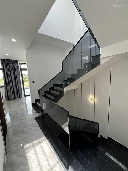 Bán nhà mới 100% mỹ gia gói 3 full nội thất giá 7tỷ9