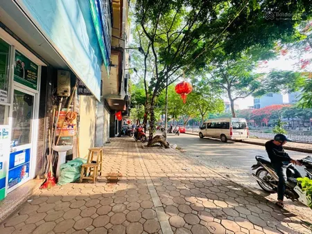 Mặt phố khương đình, 75m2 x 4 tầng, vỉa hè rộng, kinh doanh, có hai mặt ngõ sau, giá tốt đầu tư