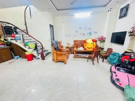 Võ chí công, ngõ 3 gác phi ầm ầm, gần phố, trước nhà rộng, thoáng sáng, dân xây 38.6m2*5t