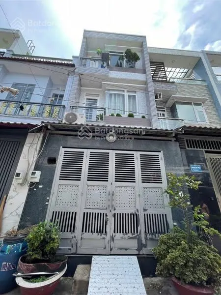 Gấp bán nhà mới 3 tầng gần chợ bà hom quận bình tân 4x13 hẻm nhựa 4m chỉ hơn 4 tỷ