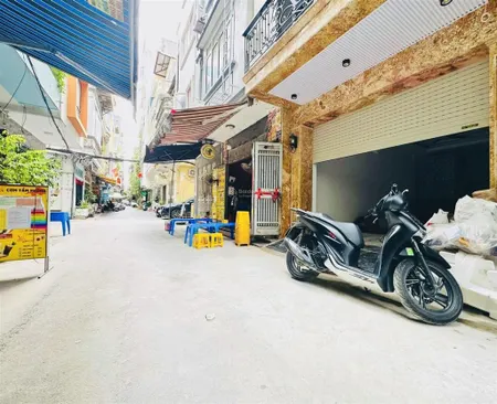 Siêu phẩm trần quốc hoàn cầu giấy 50m2 x 7 tầng + thang máy, mt 4m giá 25 tỷ ô tô tránh kinh doanh