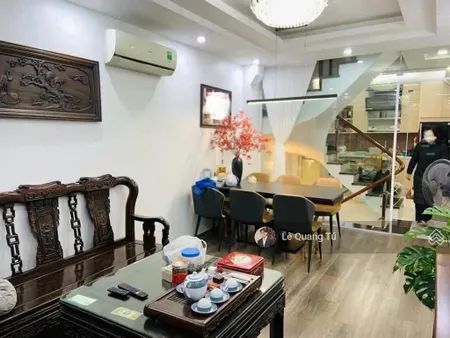 Nhà đẹp cầu giấy, ô tô đỗ cửa, 10m ra phố, 2 mặt ngõ trước sau, chỉ nhỉnh 13 tỷ, cực kỳ đáng sáng