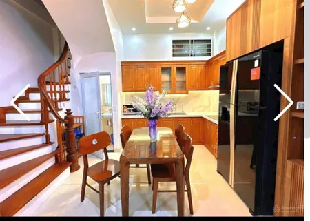 Bán nr đẹp tại dương quảng hàm, 11,4 tỷ, 43m2, 4pn, 5wc, tiện ích đầy đủ