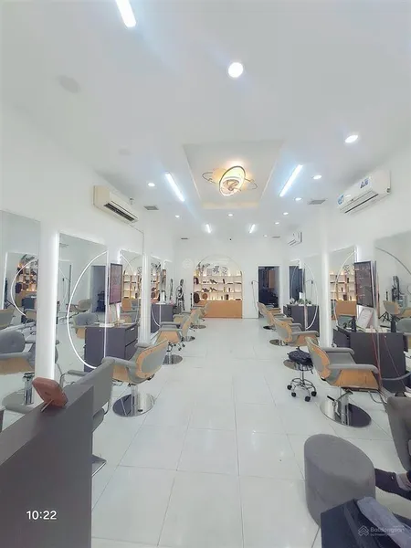 Mặt tiền kinh doanh đường tân hương, tân phú, 4.2 x 24.2, giá bán 15 tỷ.