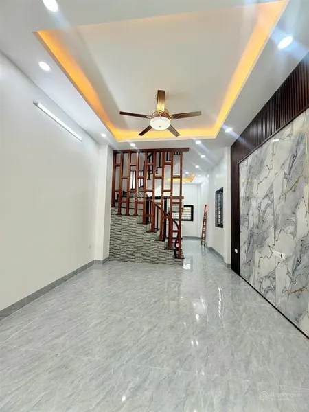 Bán nhà ngũ hiệp thanh trì dt 45m2*5 tầng*giá 5.75 tỷ. ngõ thông ô tô đỗ cửa vào nhà