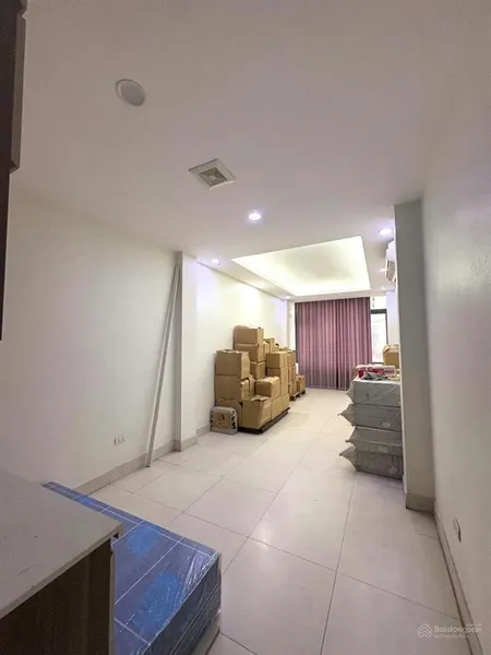 Nhà mặt phố hòe nhai, 34 tỷ, 44m2, 4pn,6wc, thang máy gần chợ đồng xuân bậc nhất q ba đình