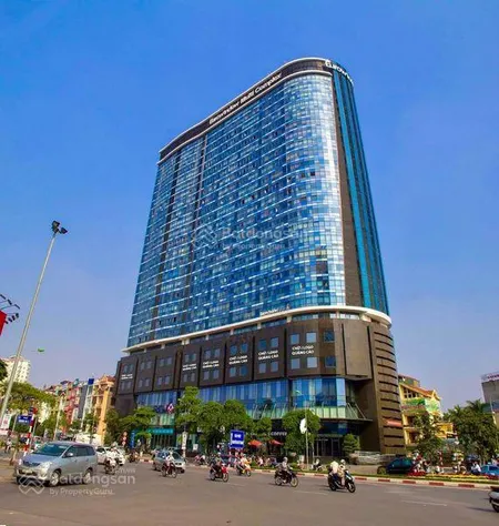 Bán khách sạn mặt phố đội cấn ba đình 2300m2 25 tầng mặt tiền 25m 1561 tỷ 5sao thuê 110 tỷ/năm cc