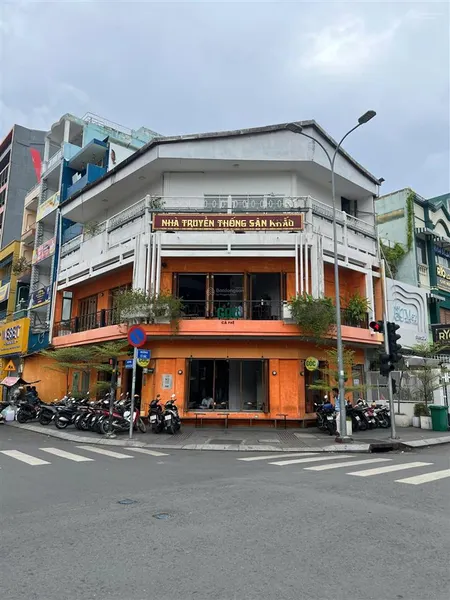 Ngộp bank cần bán gấp ngay mt điện biên phủphan văn hân dt 6,8x25m kc 5 tầng hđt 100tr giá 27tỷ tl