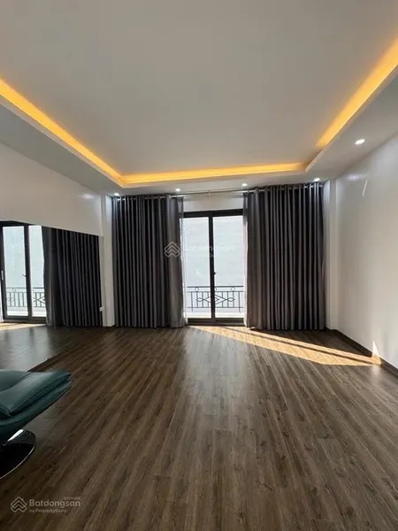 Nhà 5 tầng. 39m.chỉ 10m ra oto đỗ. 6,43đ,full nội thất.hoàng mai