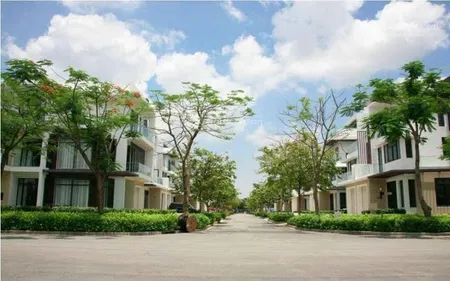 Biệt thự song lập thô. dt 10x17,5m đường lớn 20m. xây 1trệt 2 lầu. sân vườn rộng. sổ hồng sẵn. 24tỷ
