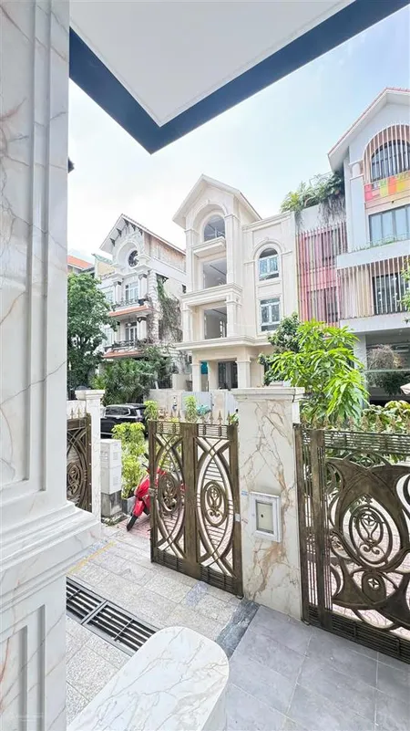 Bán biệt thự khu himlam q7 siêu đẹp, 200m2 , hầm 4 lầu, 6pn 62 tỷ