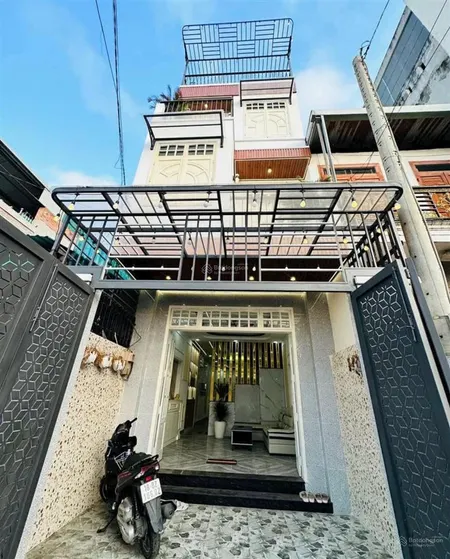 Nhà giá rẻ đường thạch lam, hoà thạnh, tân phú. giá 4,65tỷ/ 75m2 3 tầng. sổ cầm tay cc trong ngày