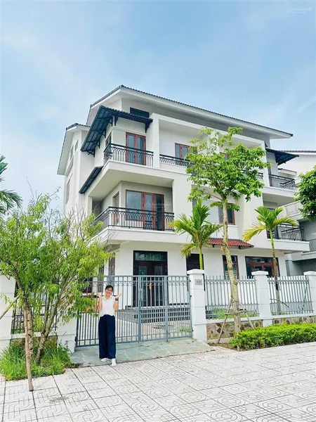 Biệt thự song lập 225m2 giá tuyệt chủng