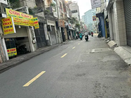 Siêu hiếm hầm 5 tầng nguyễn trọng tuyển p1 tân bình .dt4 x17m.cn67m2.giá 14,5 tỷ.10pn.