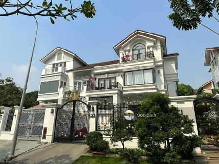 Bán lỗ đi mỹ căn bt nam phú villa trần trọng cung q7, dt 12x24m (288m2), shr, giá 36 tỷ