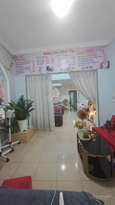Bán mt ngay chợ thới an, 8,2 tỷ, 130m2 cho thuê 20tr/th hiếm có