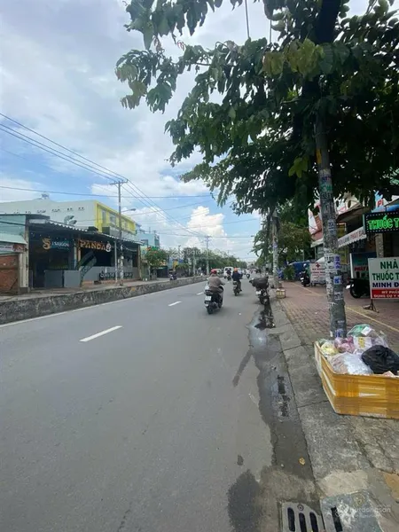 Bán nhà mặt tiền đường phan văn hớn, phường tân thới nhất quận 12 dt 5x20 đúc 1 trệt 1 lửng 4 lầu