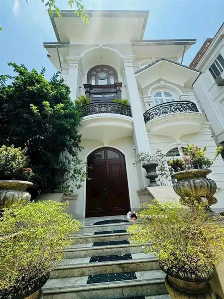 Bán biệt thự vip, nội thất cao cấp võ thị sáu, q1. dt 7x18m, 3 lầu. giá 27.5 tỷ