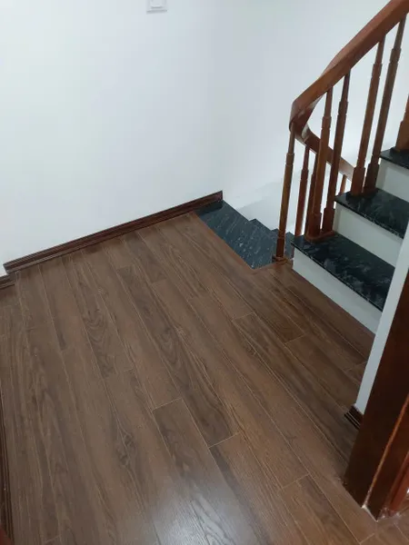 Bán nhà trung tâm Vạn Phúc, 5 tầng xây mới tinh, ngõ rộng, thoáng, đi 10m ra đường ô tô