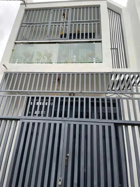 Bán nhà trung tâm Long Khánh ngang 4.2m giá 1.97 tỷ Phường Bảo Vinh, liên hệ giá chính chủ 0792 813 619