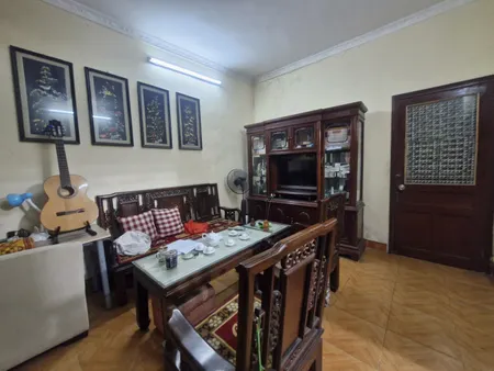 Bán nhà 80/100m² ngang 6.2m giá 20 tỷ Phường Láng