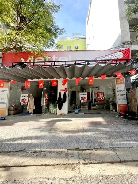 Bán hai lô đất liền kề mặt tiền đường đông kinh nghĩa thục, dt 180m, ngang 10m, trục chính ra biển