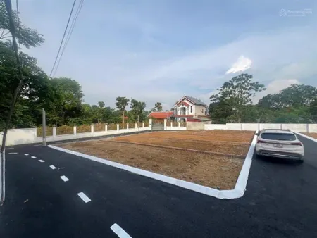 Chị gái e cần tiền nên bán gấp lô đất 100m2 mặt tiền 6m, đường ô tô tránh, đất ở 100%