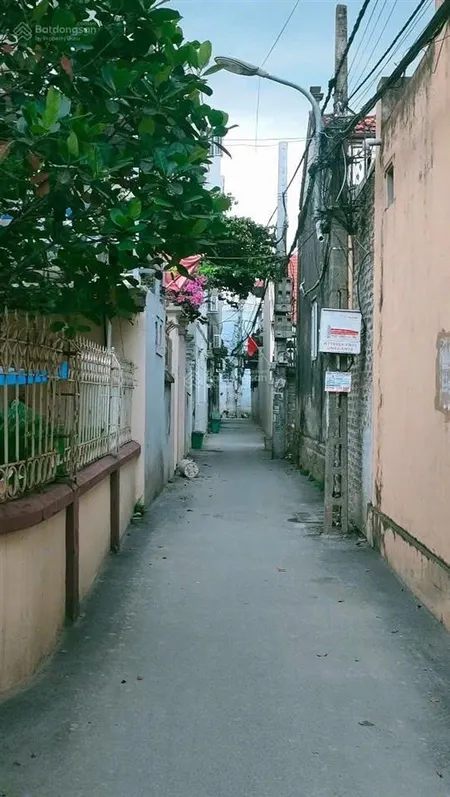 Bán nhanh mảnh đất thổ cư la phù có sẵn nhà cấp 4 đabg cho thuê 4tr 1 tháng lô góc 2 mặt tiền đường