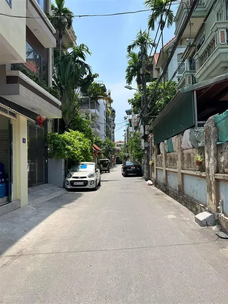 Bán đất lạc long quân 140m2 mt 5.6m 20.5 tỷ tây hồ phân lô oto vào nhà