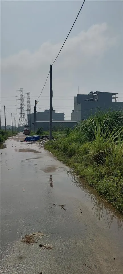 Bán đất đấu giá sổ đỏ chính chủ, diện tích 85m2, hướng tây nam, mặt tiền 5,1m