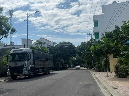 Bán đất mặt tiền gần đường hoàng diệu, phước long, đường rộng 20m, cách biển 1km, 111m2 giá 8,3 tỷ