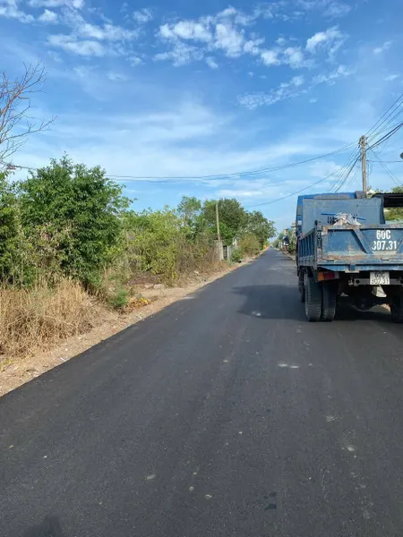Bán 1.3ha kdc  có 600 thổ .đất Mt nhựa Tỉnh lộ 328 .giá siu rẻ * 55 x190