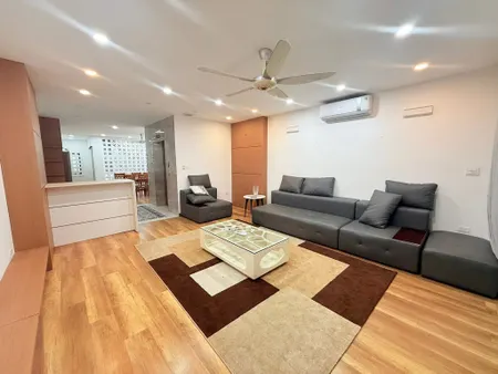Siêu Phẩm! Tây Hồ,Oto Tránh,Vào nhà,Thang Máy,Kinh Doanh,DT: 87m2 x 6Tầng,MT: 5m,Giá:29.3 Tỷ