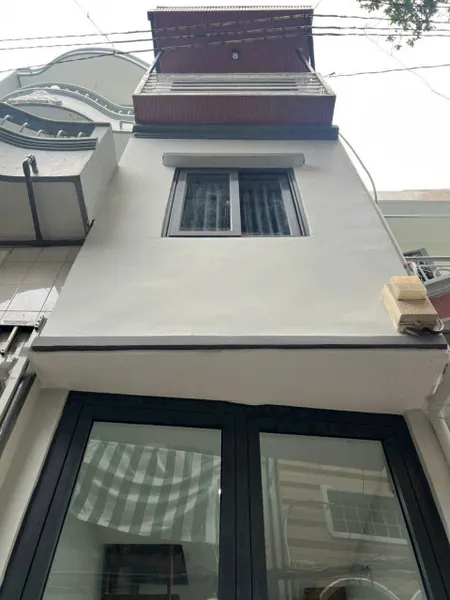 Nhà Nở hậu 3 tầng Đường 3m 8.5m2 – CMT8 Quận 3