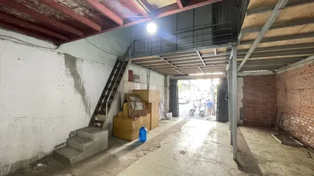 Nhà ngang 5.8m khu chợ hoa Đầm Sen chỉ 𝟲.𝟴𝟱 tỷ !