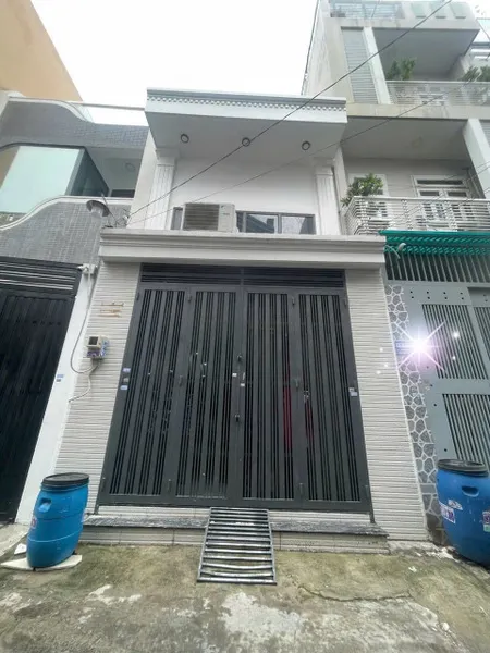 NHÀ DÒNG TIỀN SẴN 5TR/THÁNG NGAY MẶT TIỀN ĐƯỜNG DĨ AN - GIÁ 2 TỶ 7 - SỔ HỒNG RIÊNG - CÔNG CHỨNG NGAY