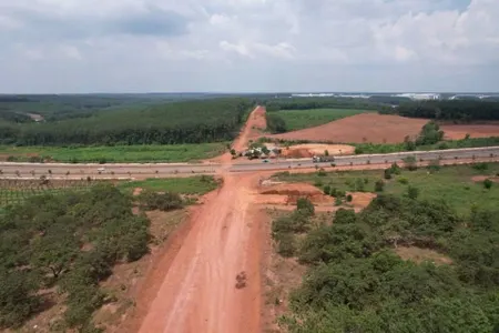 Cách góc ngã tư Xuyên Tâm - DH29m đúng 10m. Bao số 550tr