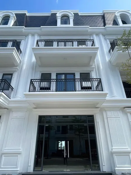 VIÊN BẠCH NGỌC GIỮA LÒNG CỐ ĐÔ