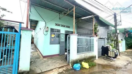 Bán đất (5x20) tặng dãy trọ ngay 1 xẹc Nguyễn Thị Ngâu Hóc Môn giá 900 triệu
