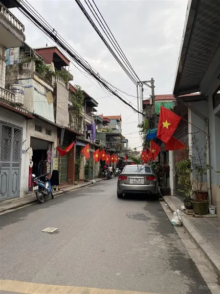 Giá cực hời kinh doanh 75m2 đất đức giang mt 4.9m xe tải vào ngõ thông