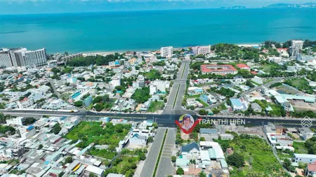 Góc 2 mt nguyễn chí thanh nguyễn tất thành long hải dt 255m2 full tc 7.5m x 34m