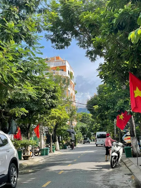 Bán đất mặt tiền nguyễn trọng nghĩa ngay bãi tắm mân thái 90m2 ngang 4,5m 10,8 tỷ