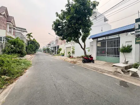 Bán nhà 1 TRỆT 1 LỬNG mặt tiền đường Tái định cư phường Vĩnh Quang , Phường Rạch Giá , Tỉnh Kiên Giang ( nay là Phường Rạch Giá, tỉnh An Giang mới )