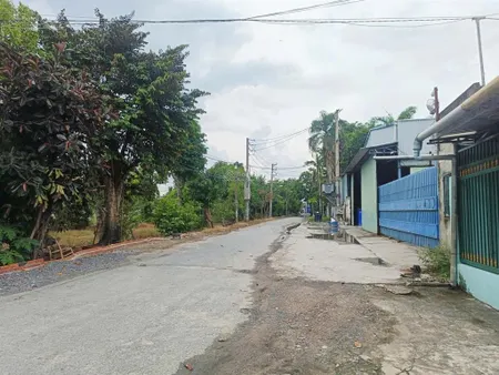 Bán xưởng mặt tiền đường nhựa 8m, xã đông thạnh hóc môn dt 14x45m, giá tốt