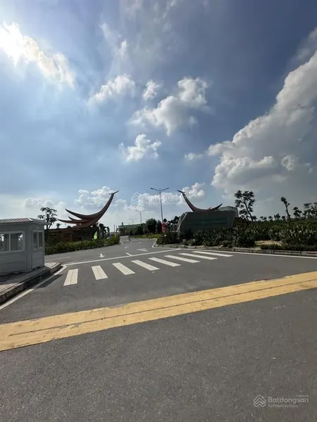 Đất trung tâm ngô xuân quảng, trâu quỳ, ô tô tránh thông, kinh doanh dòng tiền, ngay trường đh nn.