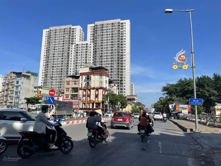 Vạn phúchà đôngchung cư 3 tầnglô gócô tô vào nhàdiện tích 140m2mặt tiền 25 mchỉ hơn 16 tỷ.