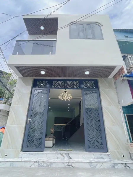 NẰM NGAY TRUNG TÂM THỦ ĐỨC MÀ GIÁ CHỈ CÓ 3 TỶ 2 ??? 1 TRỆT 1 LẦU - NỘI THẤT CAO CẤP - 3 TỶ 2 - SHR