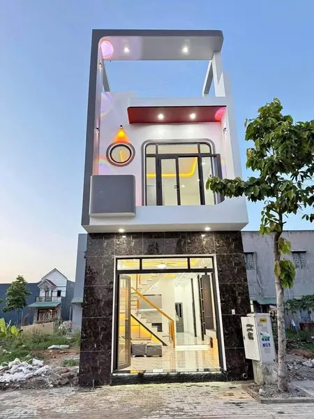 NHÀ PHỐ 1 TRỆT 2 LẦU SANG TRỌNG – ĐỒNG BỘ VIP – GIÁ CHỈ 2 TỶ 4