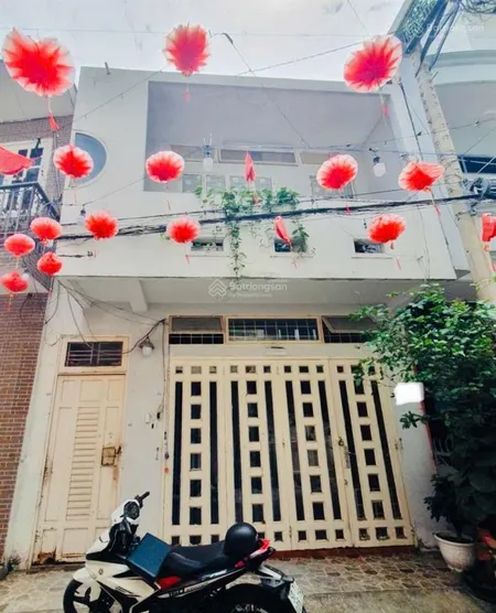 Rẻ nhất p. 26 hẻm xe hơi giá chỉ 81tr/m2! bán đất tặng nhà 2 tầng 143m2 hẻm 6m gần hàng xanh